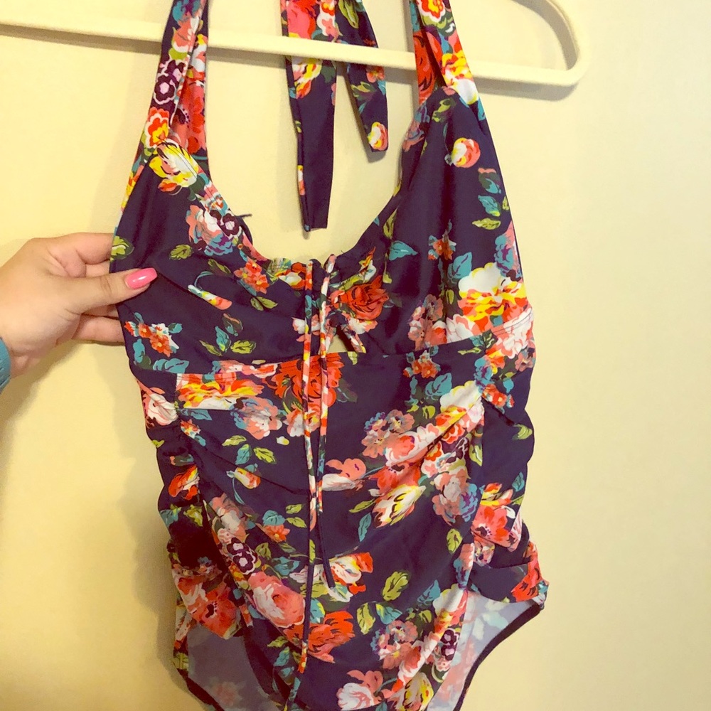 Floral one piece - 4X